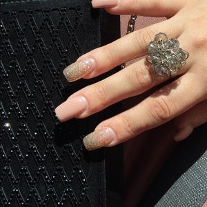 Meet your Posher, Isabel